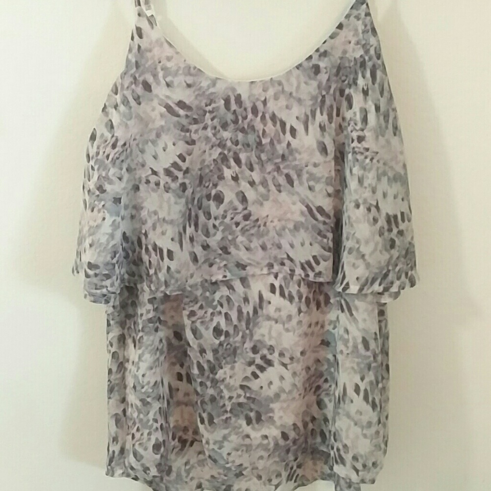 Flowy tank